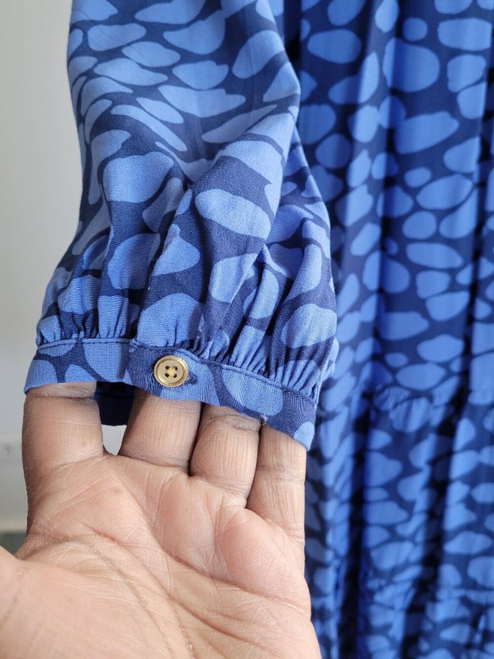 Ann Taylor Loft Blue Smocked Neck Abstract Pebble Print Dress (Size: M) - Picture 6 of 12